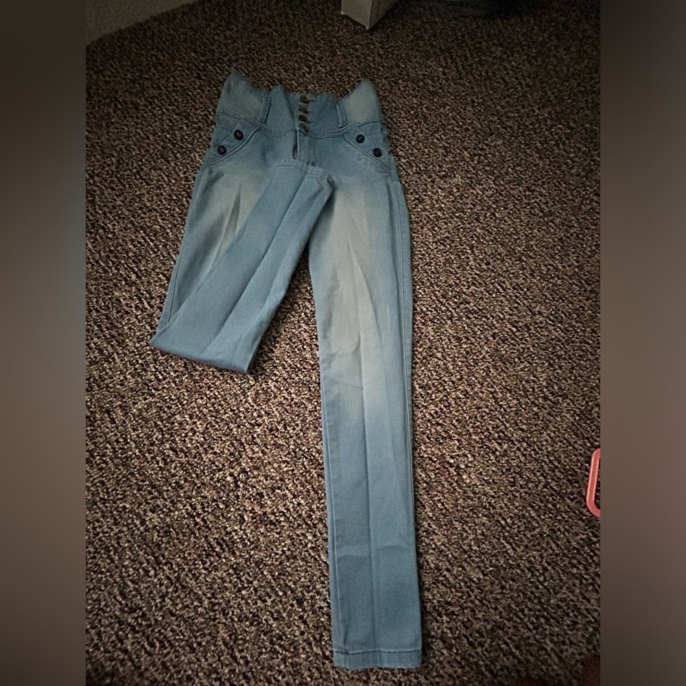 Pantalón Colombino levanta cola color babyblue size 5 stretch.